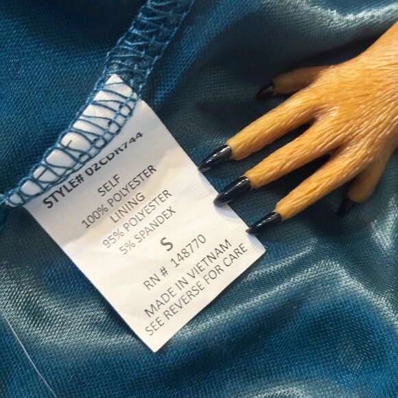 NWOT Sienna Sky Floral Midi Dress with Front Snap Closure – Flowy & Femi… - Picture 7 of 11